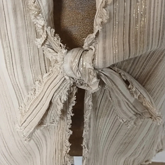 Cato Very Lightweight Cotton, Raw Edge, Tie Front Blouse Shacket Layering Piece - Picture 4 of 10